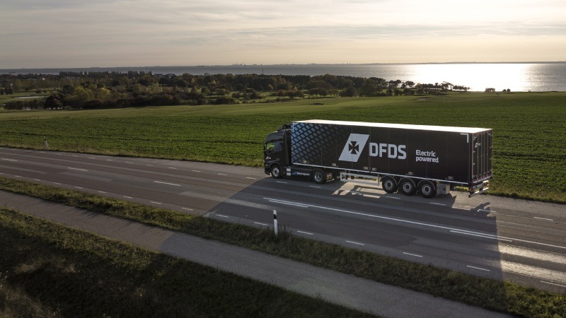 Streamlining Operations: How Working with a Logistics Company Boosts Efficiency