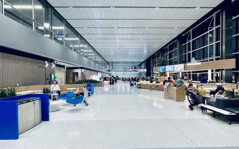 Passenger Flow and Integrated Design - DFW Terminal 