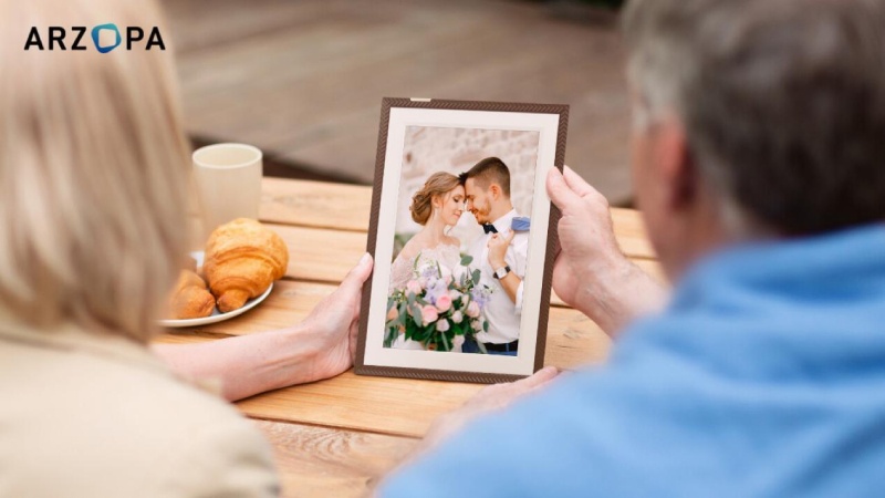 Arzopa D10 Digital Photo Frame: 2025 The Perfect Valentine's Day Gift With Amazing Deals and Giveaways