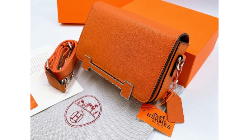 Hermès collectors are adding high-end replicas to their handbag collection